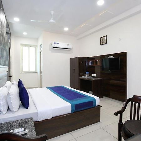 Oyo Hotel Obr Inn Ludhiana Eksteriør billede